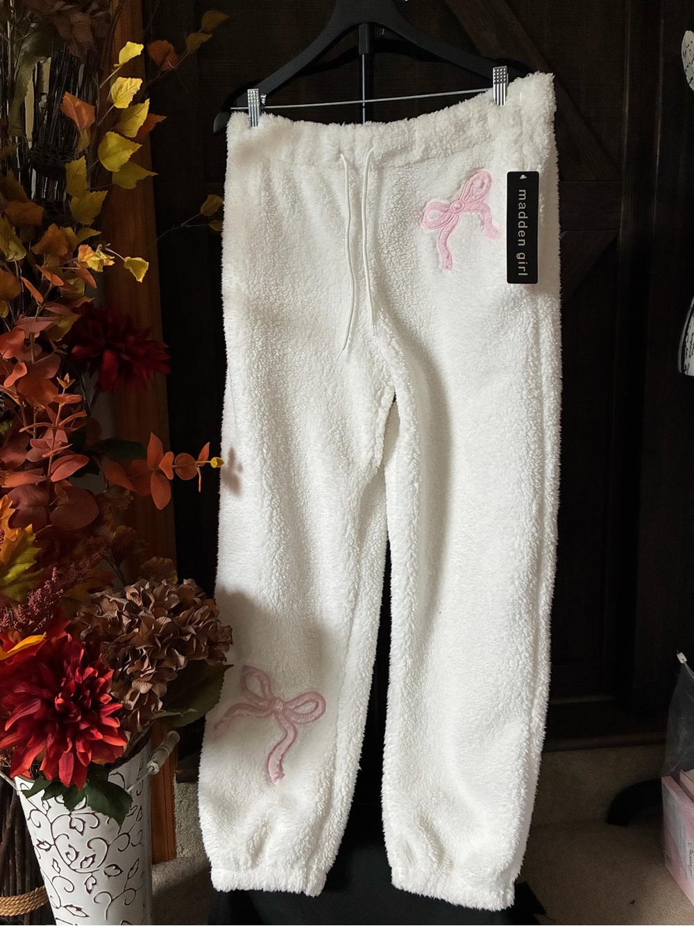 madden girls White Plush Pajama Pants with Pink Bow Embroidery